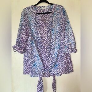 5/$20 Linen leopard button down top